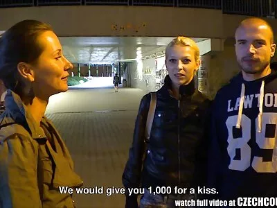 Blonda murdară filme sexi online subtitrate 2015 adoră acțiunea ATM