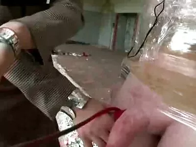 Cățea cu păr de corb străpuns filme porno cu pozitia 69 futută tare