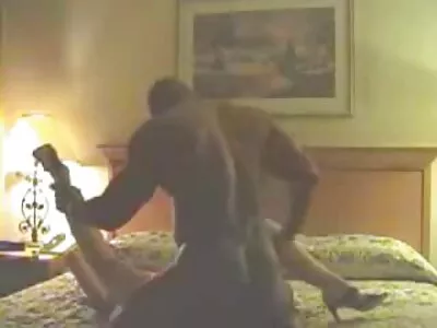 Adolescentul subțire simte multă dragoste futai intre batrani