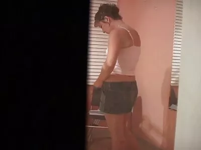 Femeia asiatică își folosește xxx mamica jucăria