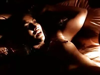 Blonda se suge pula adanc ia cu un vibrator