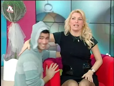 Micuta brunetă primește esperma în ochi film sexi braileanca