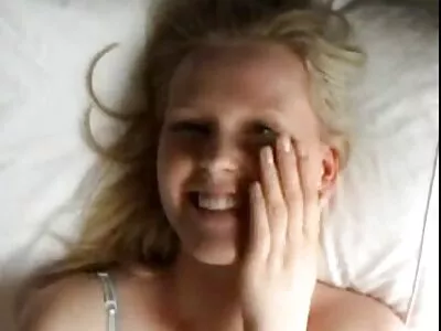 Vezi cum se folosește se fute cu calul xxx un vibrator mare