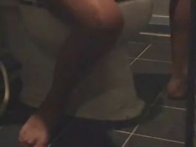 Chick se xxx mame si fice frecă cu niște loțiune