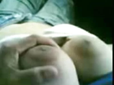 Hottie cu păr negru ca supt un cocoș pornocu cai