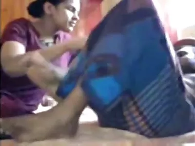 Arătându-mi fundul sexcu mame mare de ghetou