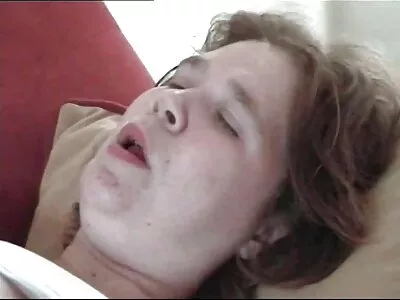 Sex cu MILF nesățioasă și muie de la ea spermă în gură