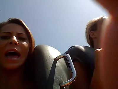 O adolescentă sexy suge un filme porno gratis interracial ciocan mare