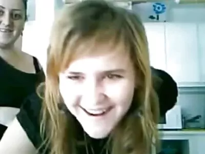 Prietena se bucură de penisul meu mare și îl suge cu pasiune babe sug pula