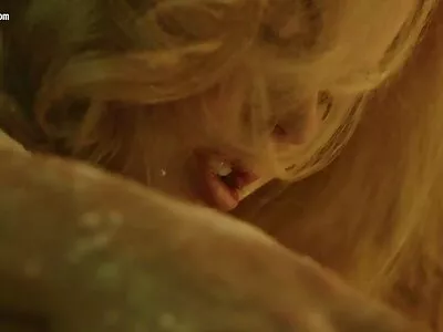 Milf filme porno gratis in familie își deschide picioarele