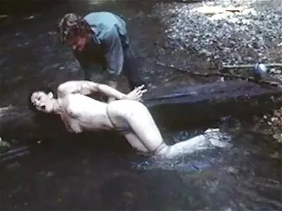 Cobor filme sexi cu mame în dormitorul meu