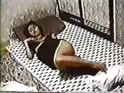 O pizdexxx gratis curvă adolescentă se răspândește pe scaunul de birou