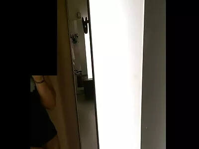 Brunetă fete la plaja nud cu sâni uimitoare